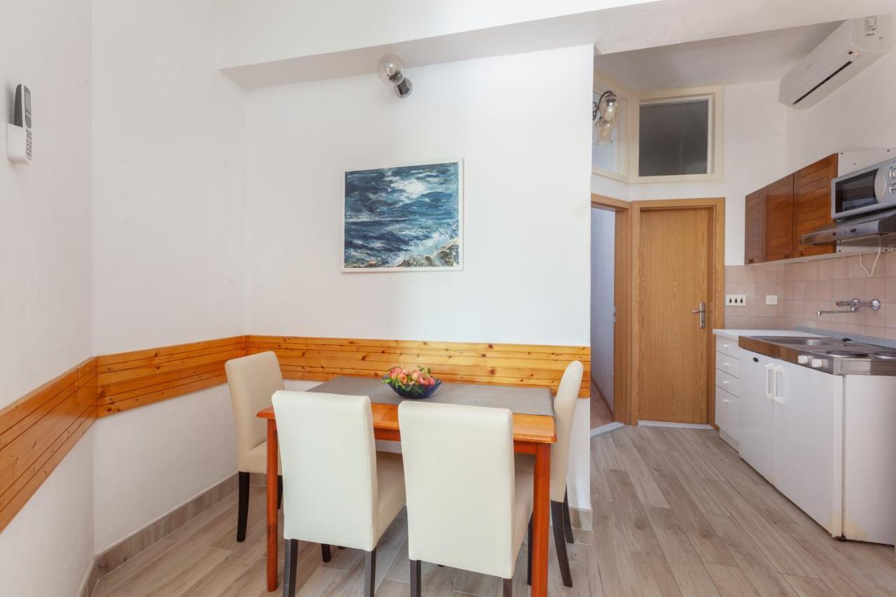 Apartments By The Sea Igrane, Makarska - 310 Ngoại thất bức ảnh